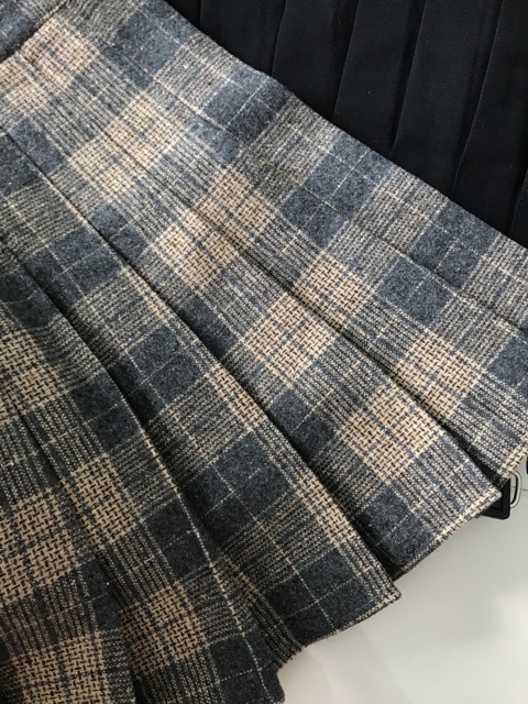 Chân váy xếp ly dạ kẻ