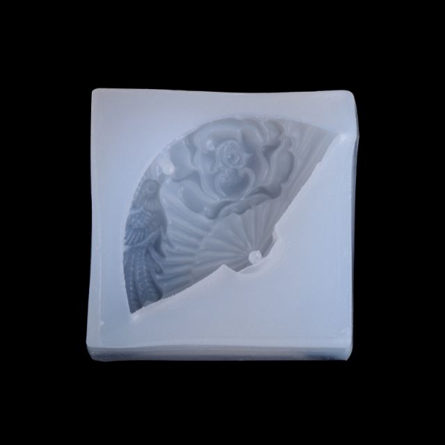 Khuôn silicone hình cánh quạt kiểu ngọc bội.