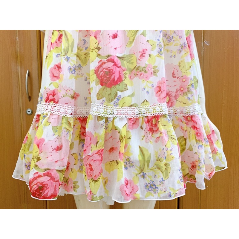 Đầm nhật Liz Lisa tay lỡ in hoa phối ren