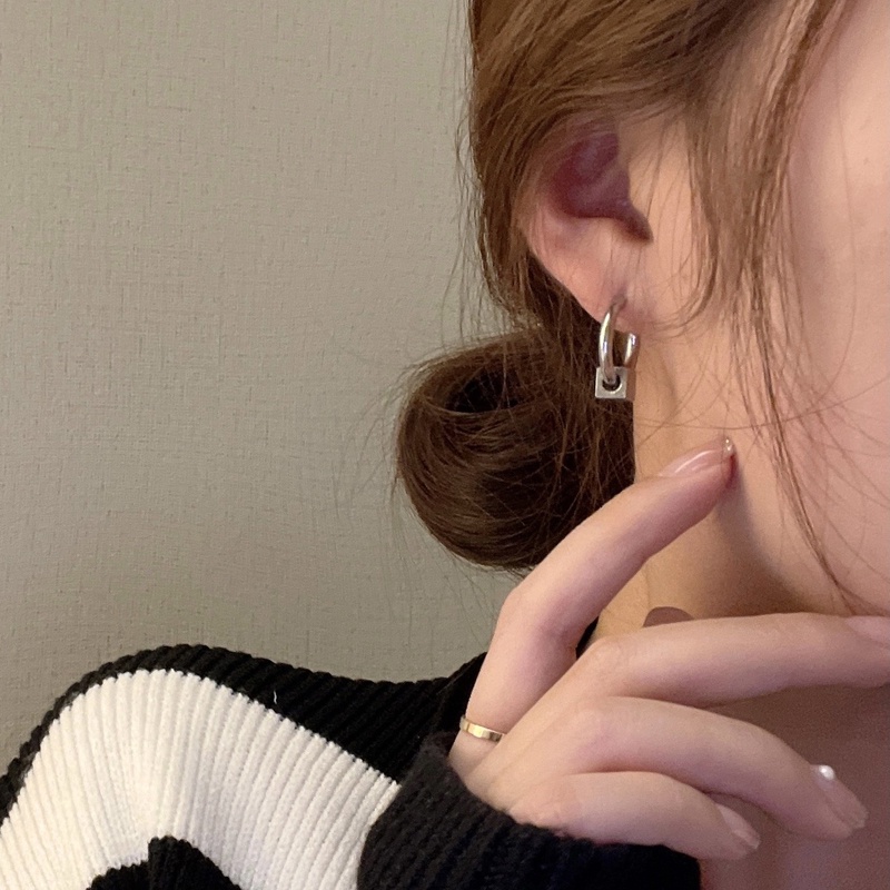 Khuyên Tai Bông Tai Nam Nữ Tròn Khối Lập Phương Thép Titan Không Gỉ H27