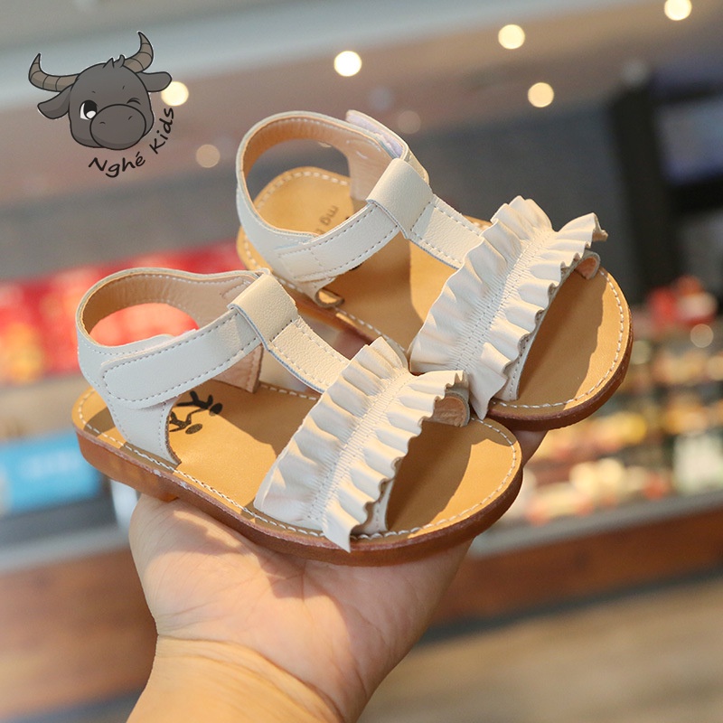 Xăng đan quai ngang gắn viền bèo nhún đế êm da PU mềm mại - Sandal cho bé gái