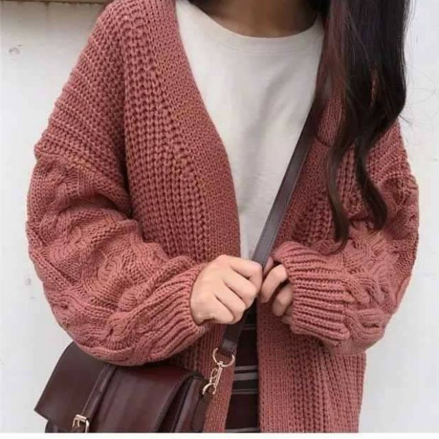 Áo khoác len màu hồng ruốc