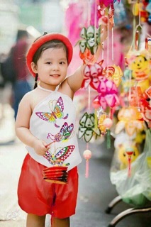 Yếm cô tấm bé gái