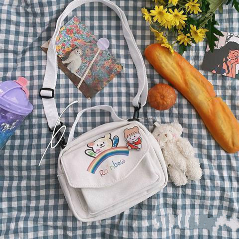 Túi đeo chéo vải canvas họa tiết gấu hoạt hình dễ thương dành cho nữ