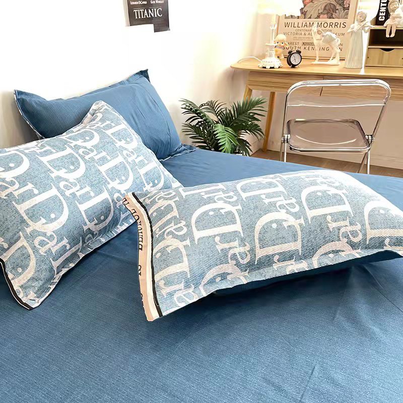 Bộ chăn ga gối cotton poly - Mẫu Dr xanh.