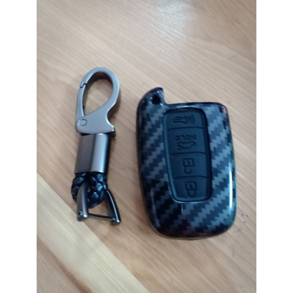 Ốp chìa khóa carbon xe Kia Carens, Forte - kèm móc khóa