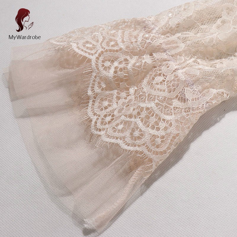 Áo kiểu dài tay phối ren hoa cho nữ | BigBuy360 - bigbuy360.vn