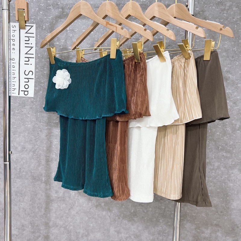 Xả hàng - Áo trễ vai nhăn bèo kèm hoa, Form nhỏ dưới 45kg AK7576 - NhiNhi Shop