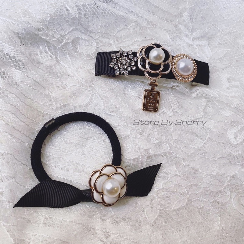Kẹp tóc hoa trà (Khách được chọn charm theo ý)