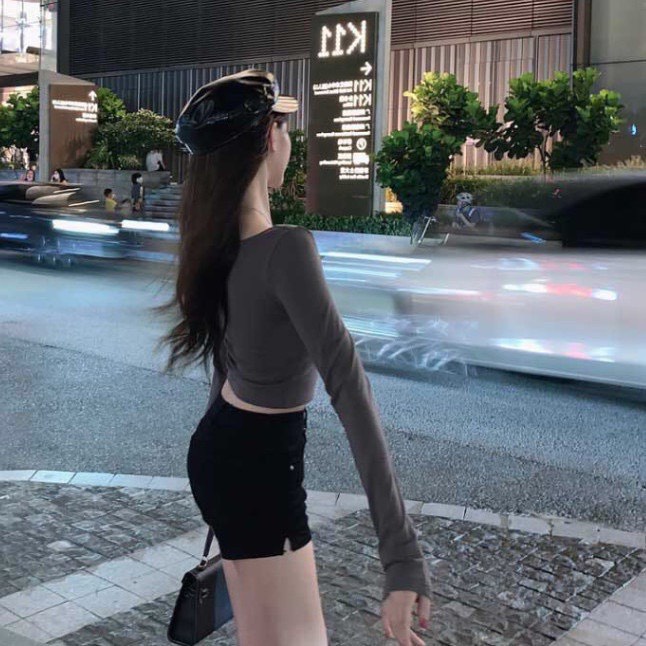 Áo Croptop Tay Dài Nữ Cổ Vuông Ôm Body Co Giãn Chất Borip Tốt, Áo thun nữ dài tay mặc đẹp GUVIA