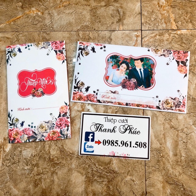 THIỆP CƯỚI VIỀN HOA ĐỎ (bao gồm công in nội dung hoàn chỉnh)