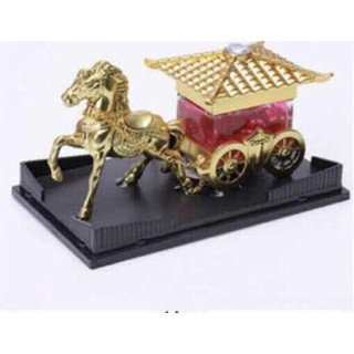 Nước hoa xe hơi cao cấp ngựa kéo xe mang lại sự bình an, phát lộc phát tài