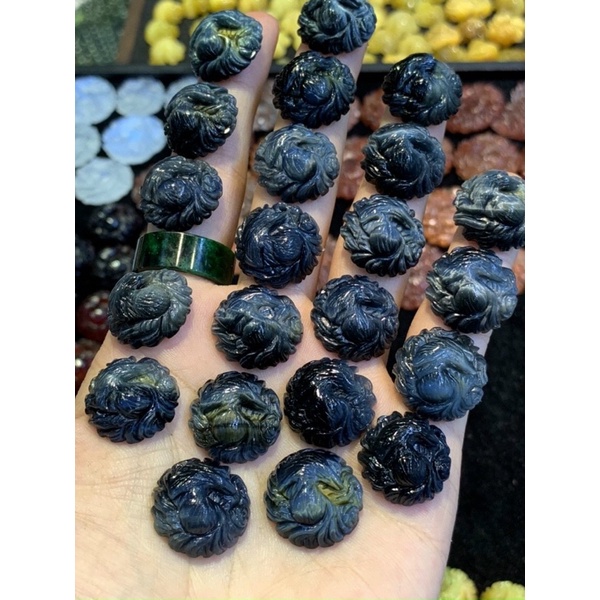 Mặt dây chuyền Hồ Ly chúa dáng tròn đá mắt hô xanh đen