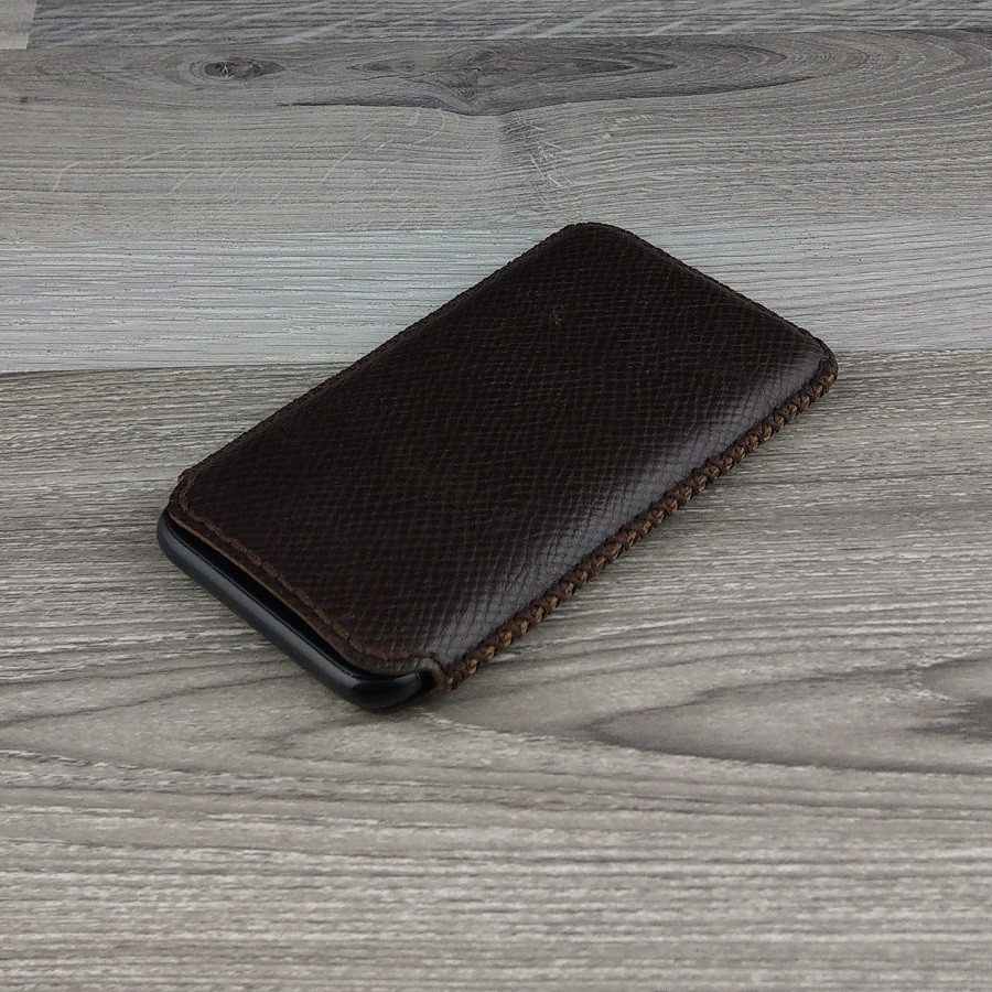 Bao Da Rút Iphone XR Vintage Da Bò Màu Nâu Caro
