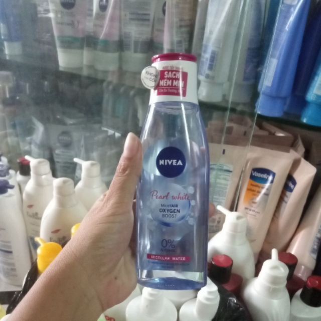 Nước tẩy trang nivea Pearl white