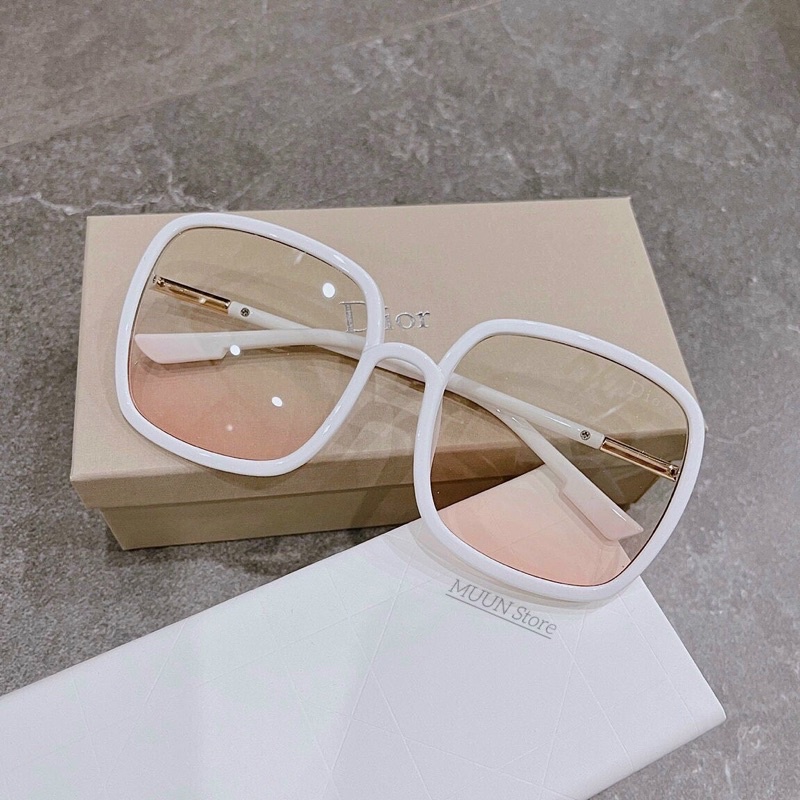 Kính Hiệu Vuông Dio R Màu Trắng Kem Ombre hot