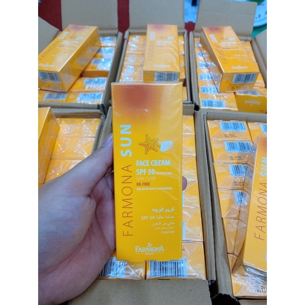 Kem chống nắng Farmona Sun Face Cream Oil Free SPF50