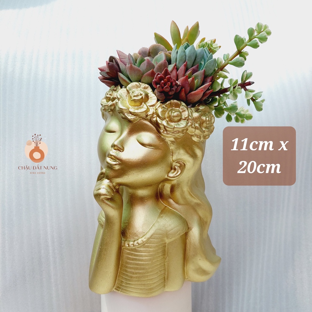 Chậu đất nung, Chậu sen đá, cô gái Lisa, miệng chậu 11cm, chiều cao 20cm