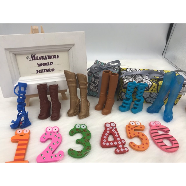 Giày búp bê MH, Hasbro, bratz, eah ... chính hãng, còn rất rất mới.