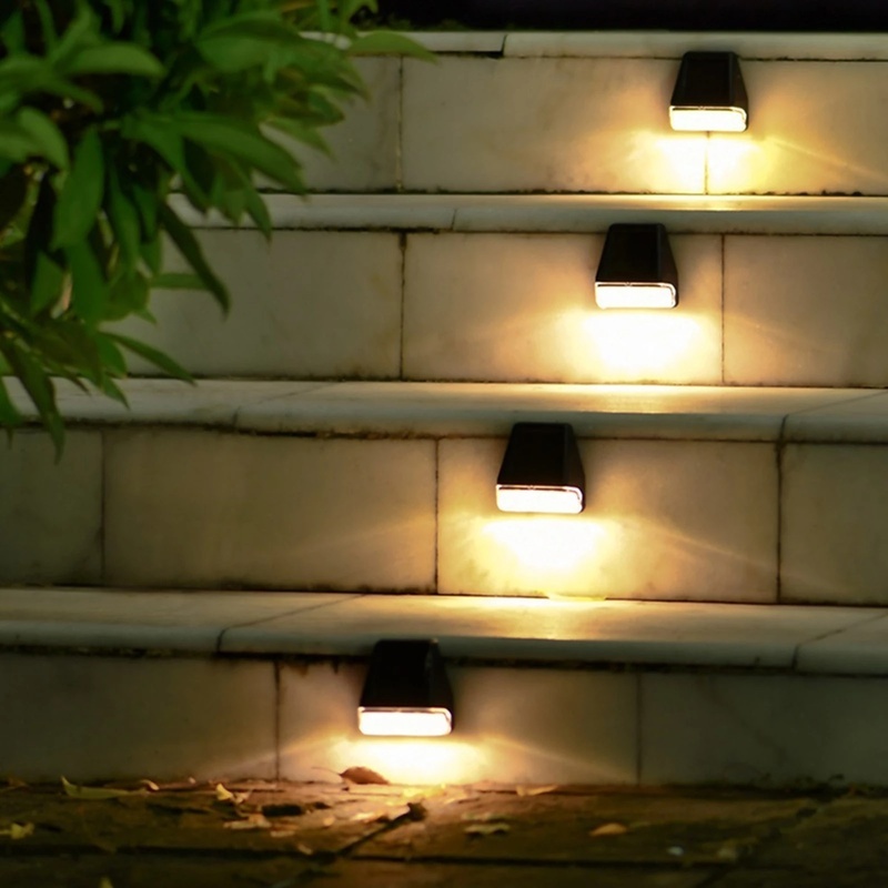 Đèn Trang Trí Sân Vườn Sử Dụng Năng Lượng Mặt Trời Chống Thấm Nước