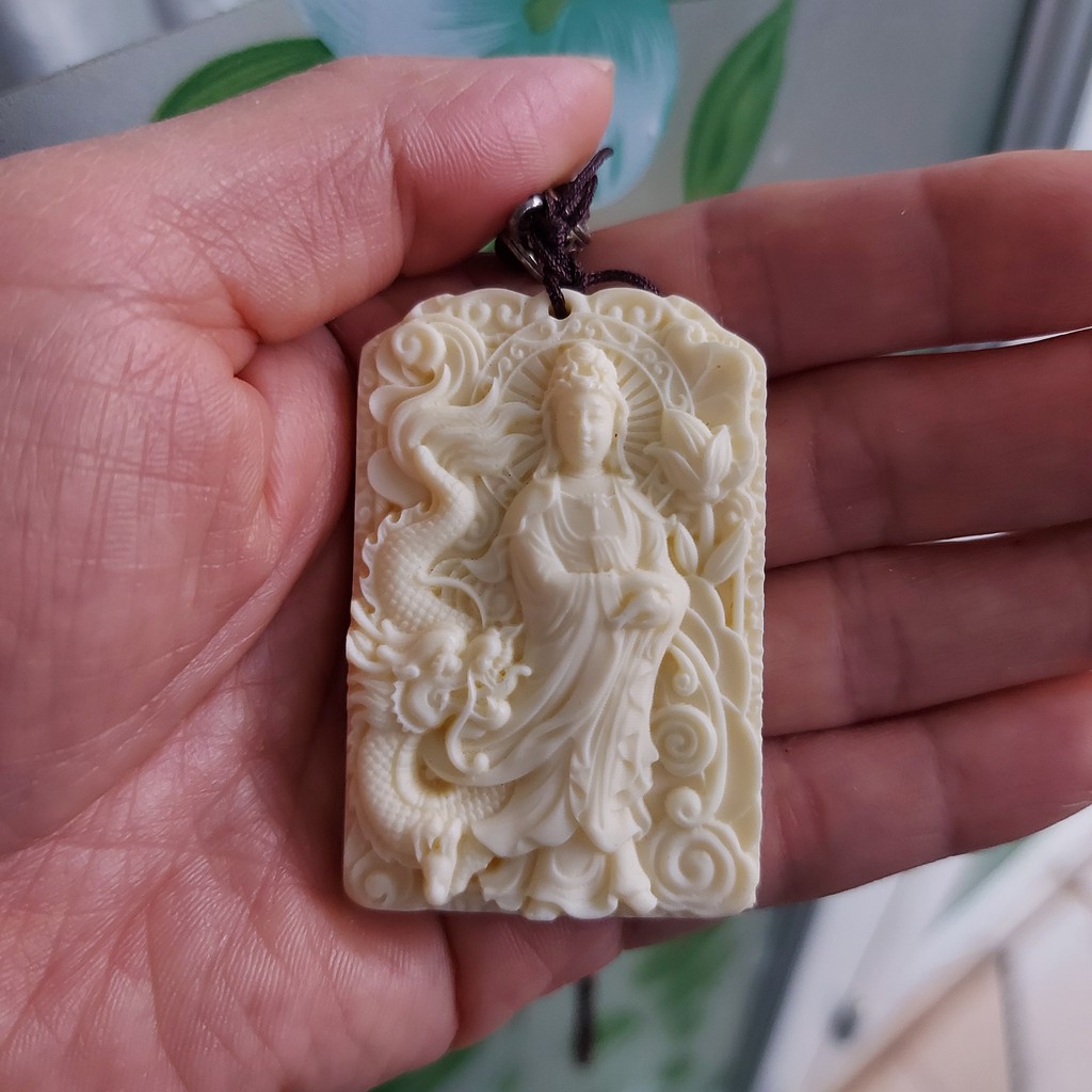 Dây chuyền Phật Quan Âm quá hải bằng quả ngà (trái dừa ngà -màu trắng ngà) - MN01 - Có kèm dây đeo