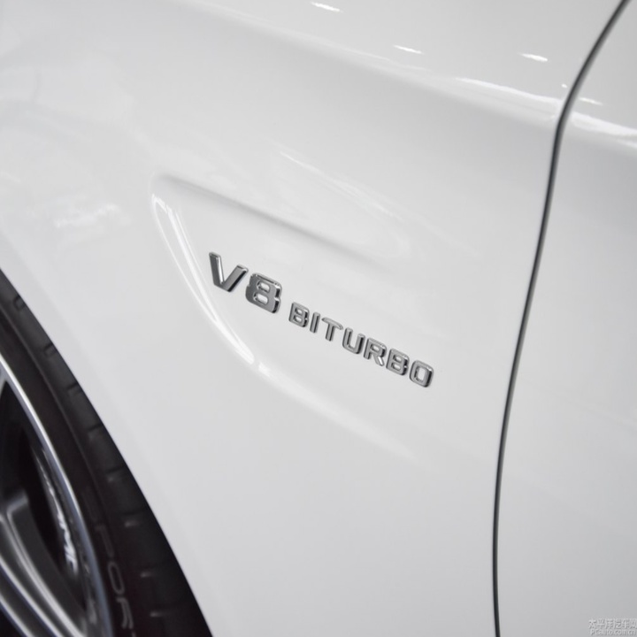 Decal tem chữ V8-Biturbo dán hông xe Mercedes mã V8BT - 1 hàng chữ