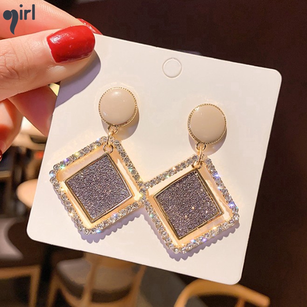 Khuyên tai thời trang mặt hình khối độc đáo cho nữ