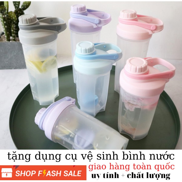 Bình lắc NHỰA CAO CẤP BÌNH NƯỚC THỂ THAO 700ML LOẠI DÀY CÓ QUẢ LẮC bình đựng nước bình nước thể thao