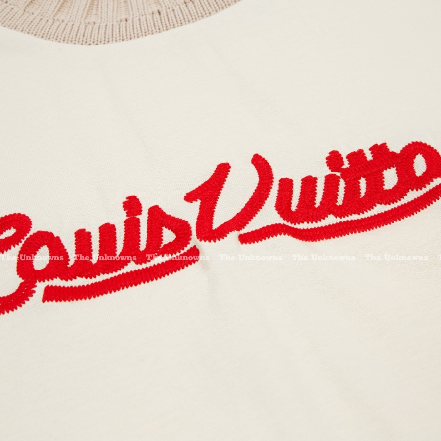 ⚡️[Hight Quality] - Áo Tee Luon Vuitton EMBROIDERED MOCKNECK TEE Chữ Thêu Cao Cấp, Áo Thun LV cổ bo full túi tag