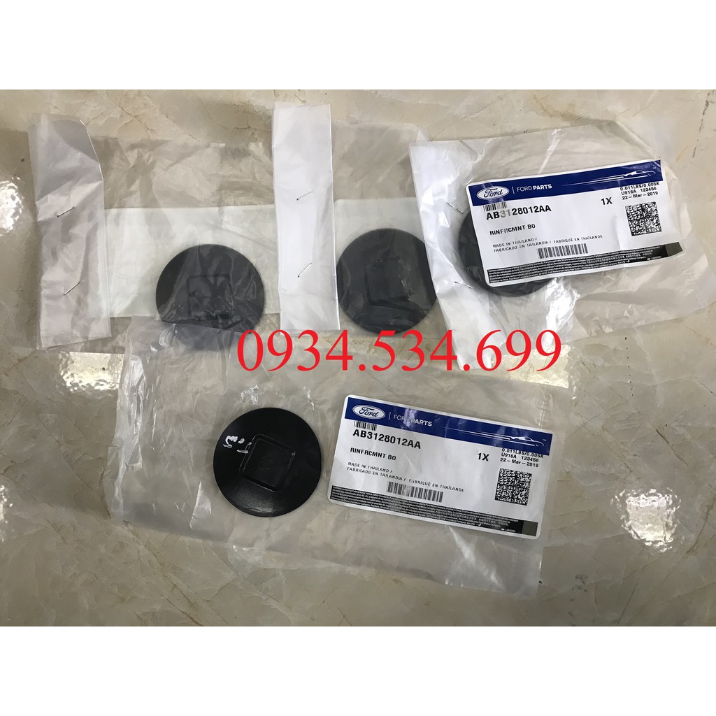 Đệm nhíp trước Ranger 16 ( To Chân Vuông ) - AB3128012AA
