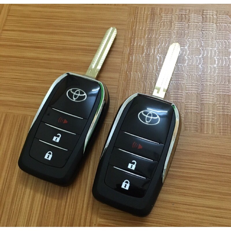 Vỏ chìa khoá độ gập TOYOTA ( 3 nút ) các dòng xe đời 2015 - 2020