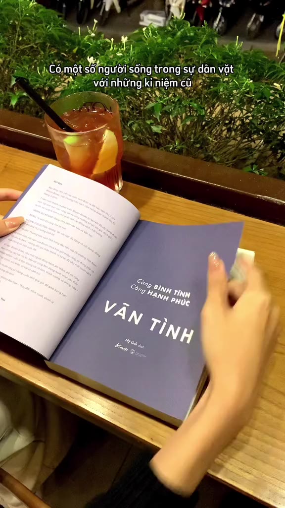 Sách - Càng Bình Tĩnh Càng Hạnh Phúc - AZVietNam | BigBuy360 - bigbuy360.vn