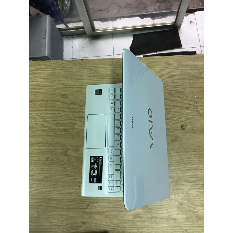 Hot laptop Sony Vaio SVE15 TRẮNG core i5-3210M Ram 4gb ổ cứng 320gb fui phím số cạc HD 4000 Tặng túi,chuột không dây | WebRaoVat - webraovat.net.vn