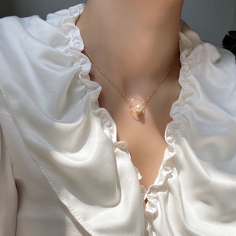 Dây Chuyền Mặt Tròn Đính Ngọc Trai Thời Trang Cho Nữ
