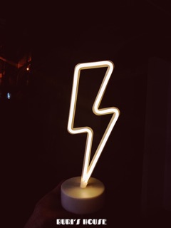 Đèn bàn led viền