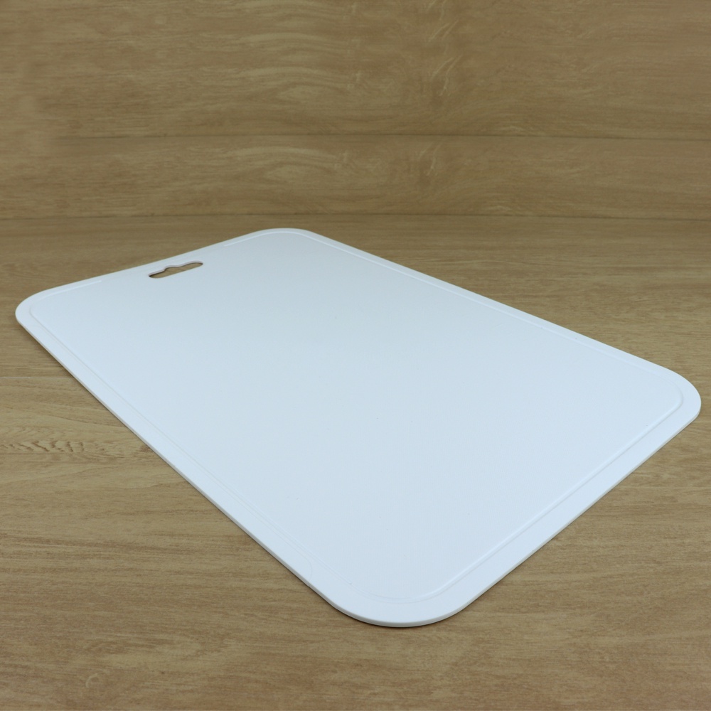 Daiso Thớt Nhựa Trắng 21x32cm