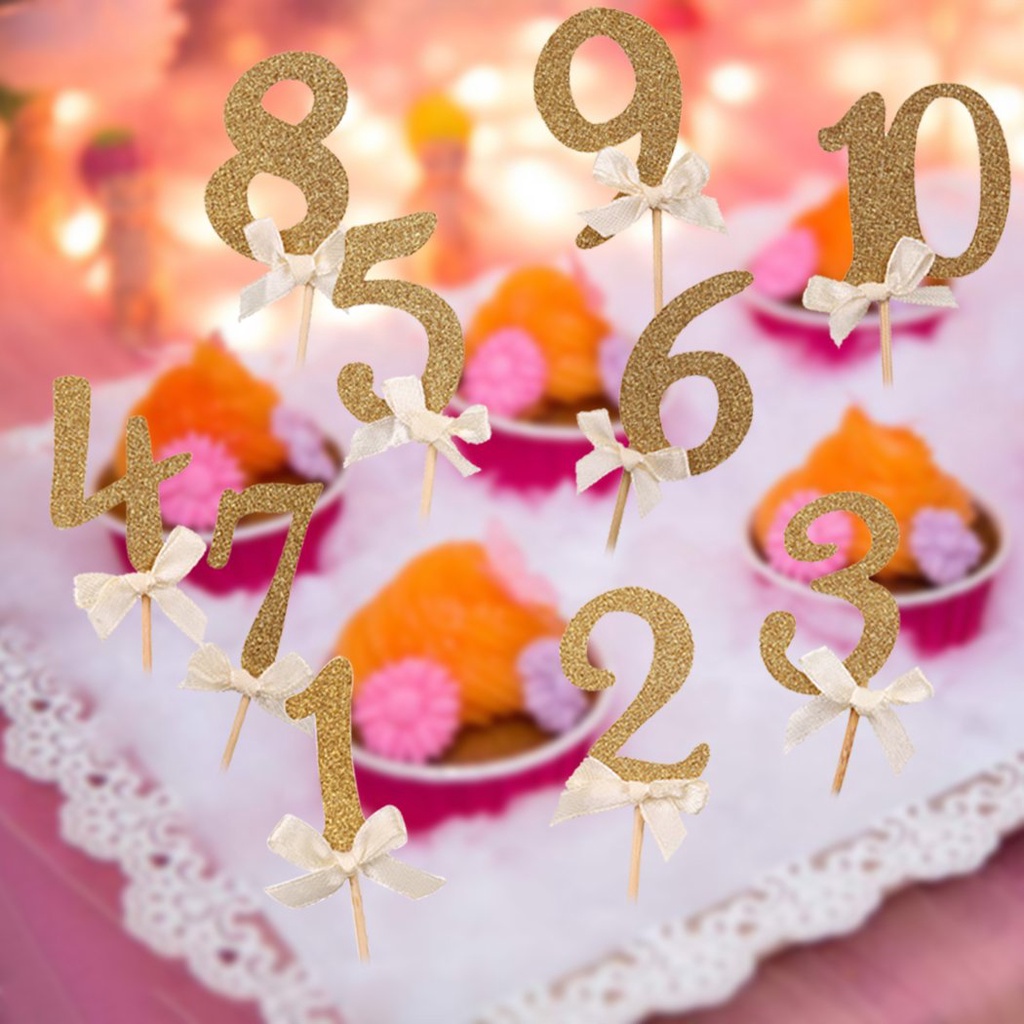 Que cắm bánh chữ số phủ kim tuyến lấp lánh màu vàng có nơ (size nhỏ)