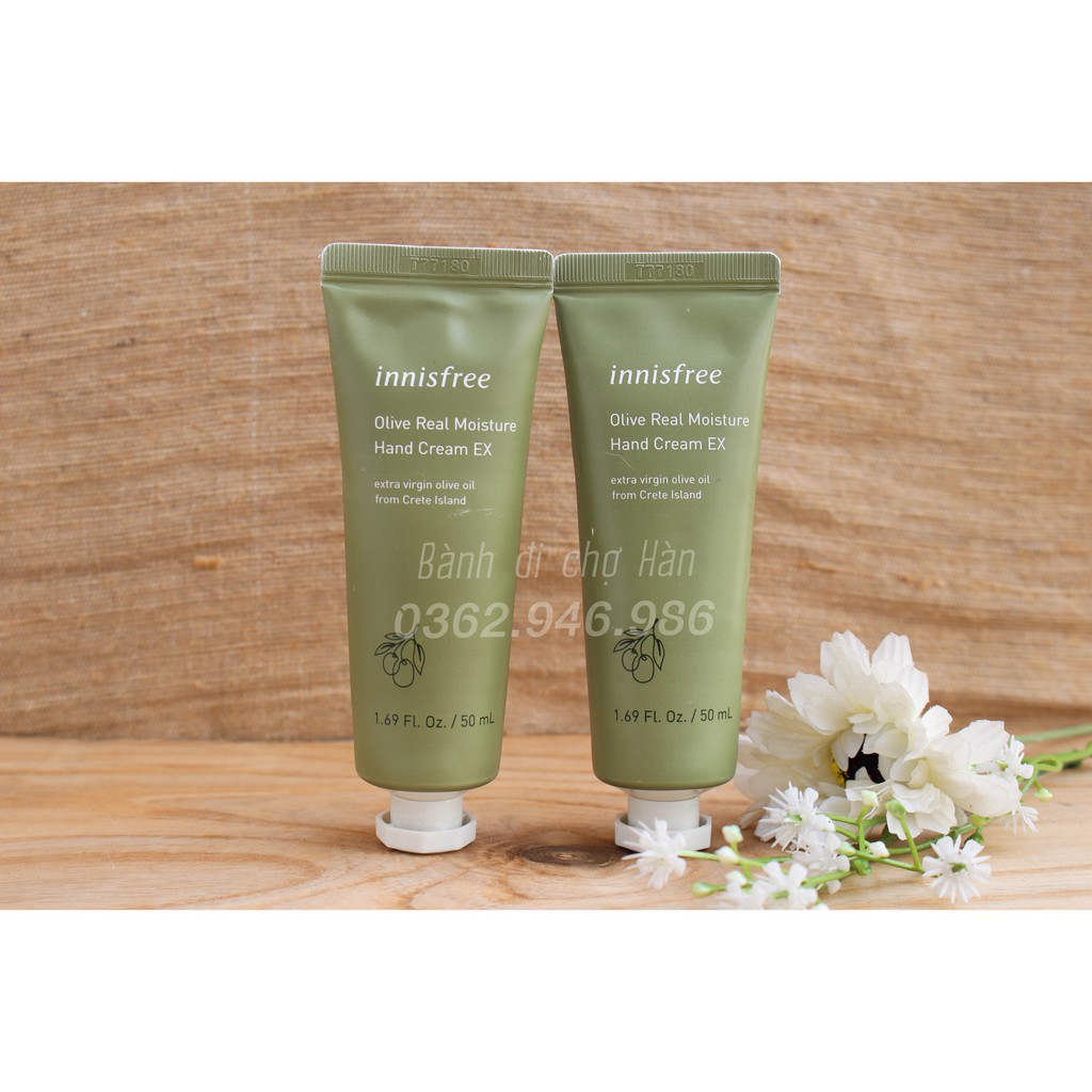 Kem dưỡng da tay từ Olive Innisfree Olive Real Moisture Hand Cream 50ml