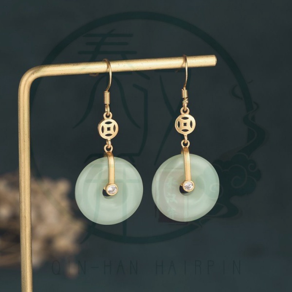 Khuyên tai nữ hình dạng phong cách thời trang