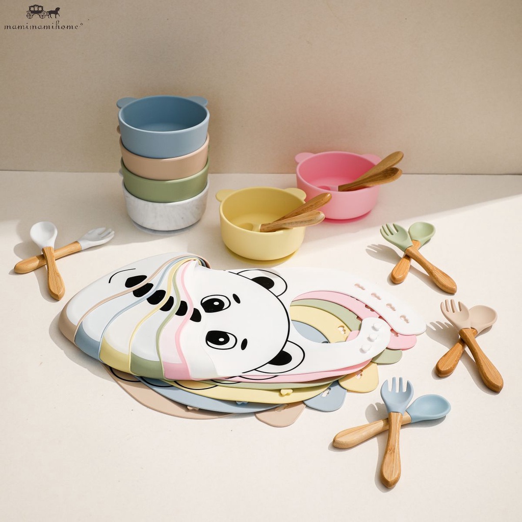 Bộ đồ ăn 4 món cho bé Mamimamihome gồm bát đĩa thìa nĩa bằng silicone hình gấu dễ thương