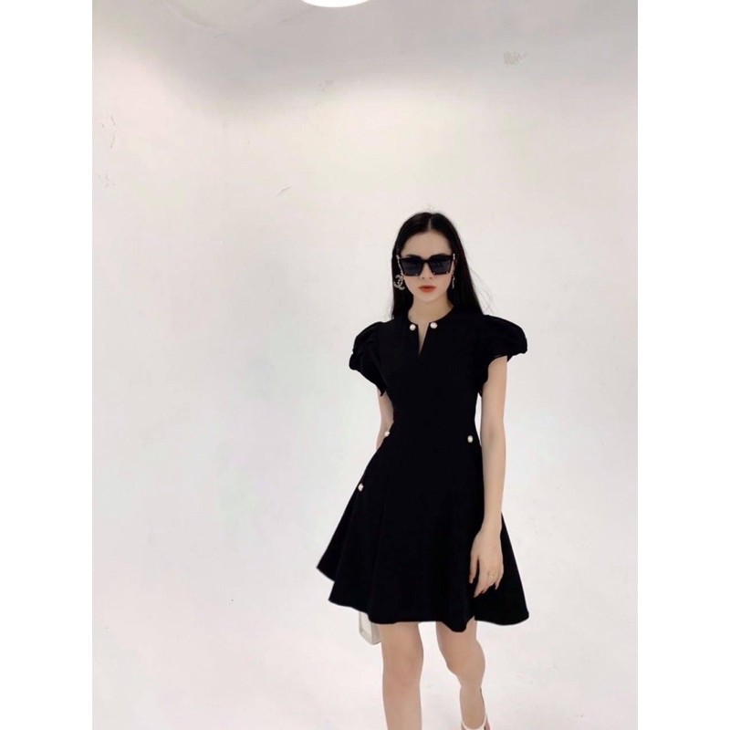 Đầm dáng xoè tay bồng phối nút sang trọng | BigBuy360 - bigbuy360.vn