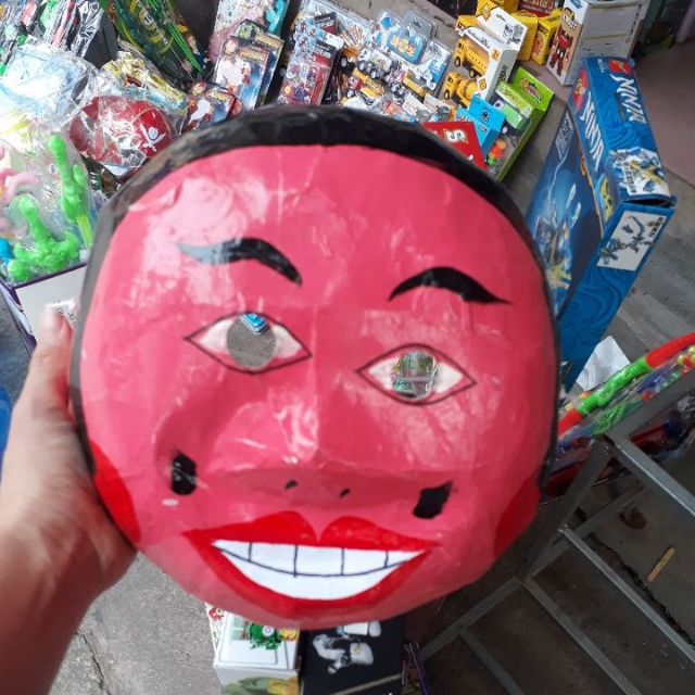 Mặt nạ ông địa