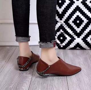 Boots da cổ ngắn quai xích