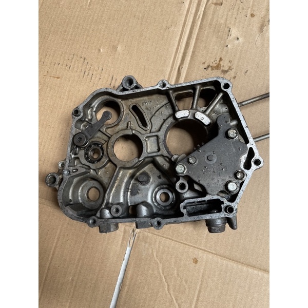 Vách bơm nhớt rời của xe máy Sym 110cm