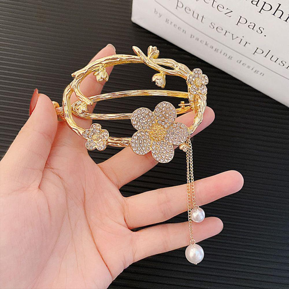 Kẹp Tóc Dạng Xoắn Đính Hoa Thanh Lịch Cho Nữ