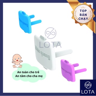 BỊCH 20 NÚT CHE LỖ CẮM ĐIỆN ĐIỆN QUANG ĐQ OPC01W, nắp bịt ổ cắm, bảo vệ an toàn cho bé.