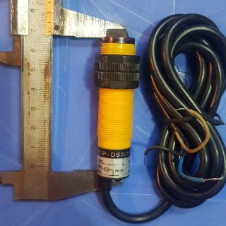 Cảm Biến Quang Omron