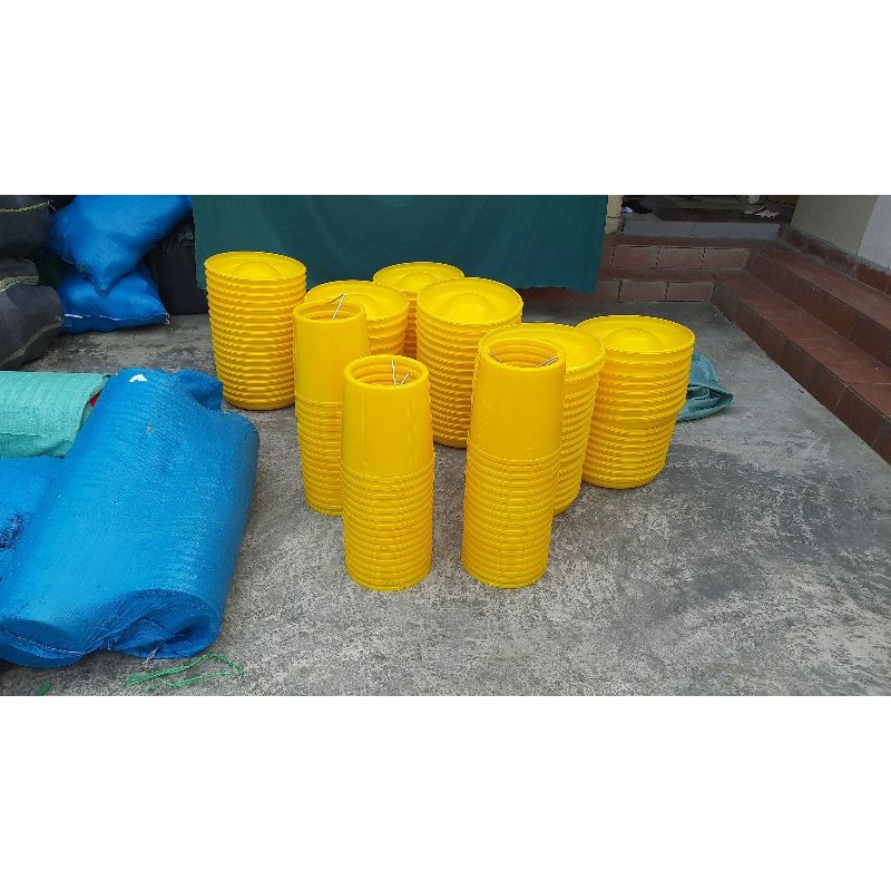 Máng ăn treo cho gà, nhựa dẻo, nguyên sinh