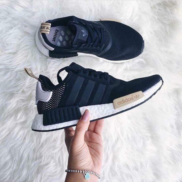 Giày NMD R1