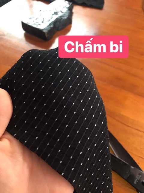 Chân váy bút chì đính cúc ngọc thời trang công sở nữ | BigBuy360 - bigbuy360.vn